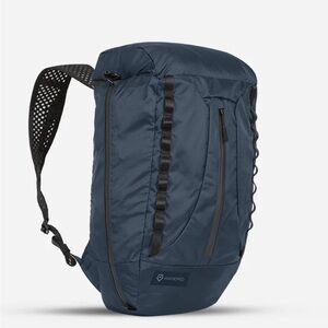 EUC Wandrd Veer Packable Bag Without Inflatable Camera Cube in Cobalt